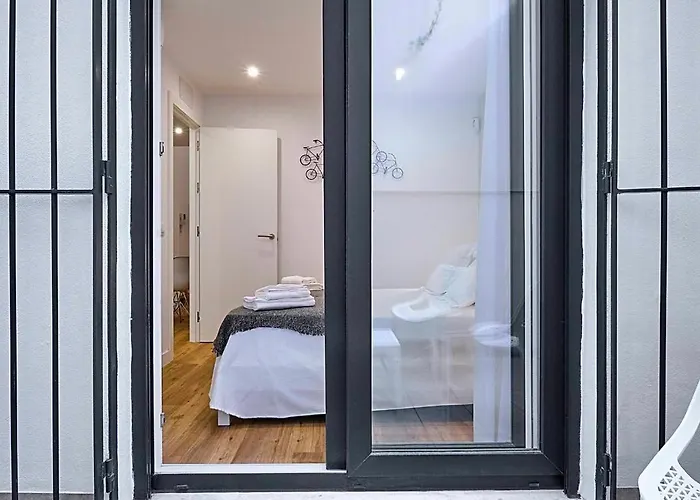 Precioso Duplex Con Patio Junto A La Catedral Cadix