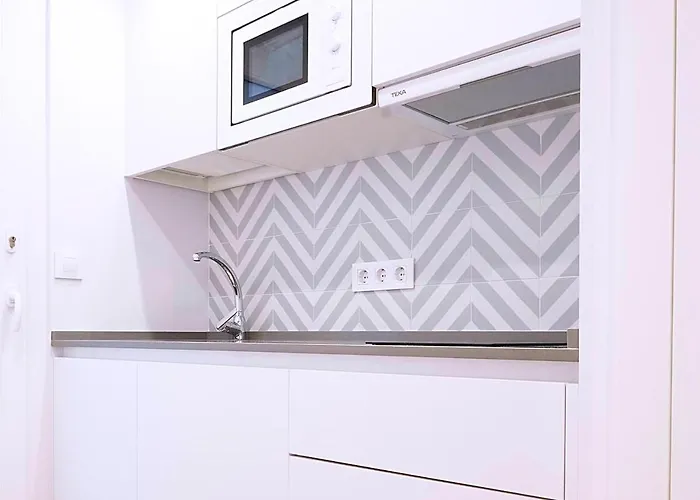 Precioso Duplex Con Patio Junto A La Catedral *